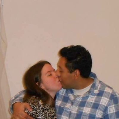 Profile Picture of Liz And Mike Cazares (@RosaymiguelC) on Twitter