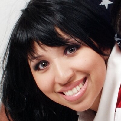 Profile Picture of Iris Mena (@FunkyMonkyCakes) on Twitter