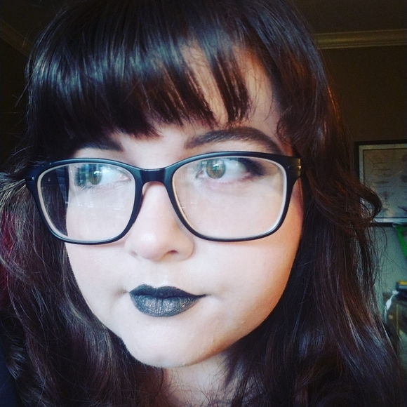 Profile Picture of Savannah Cain (@savannahcain2) on Poshmark