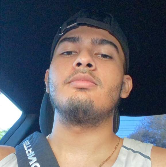 Profile Picture of Lucas Castillo (@lucascastill0) on Poshmark