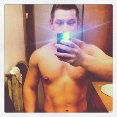 Profile Picture of Stephen Valentine (@StephenValenti9) on Twitter