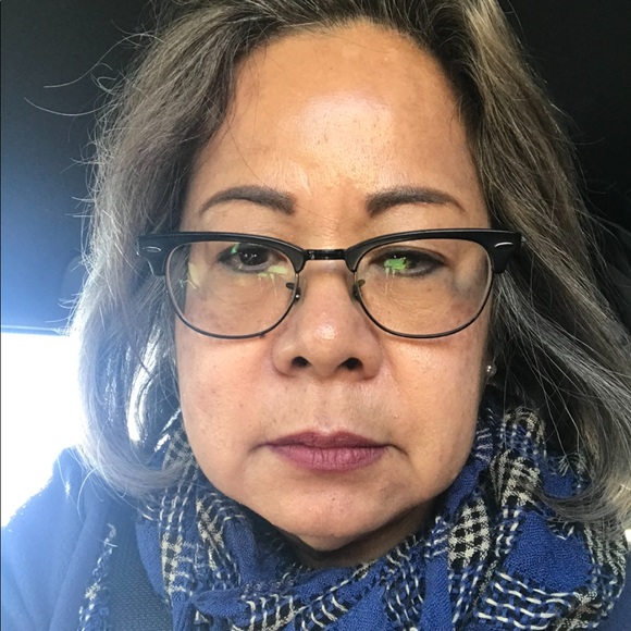 Profile Picture of Myrna De guzman (@myrna842) on Poshmark