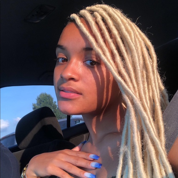 Profile Picture of Kirsten Palmisano (@keeloo1218) on Poshmark