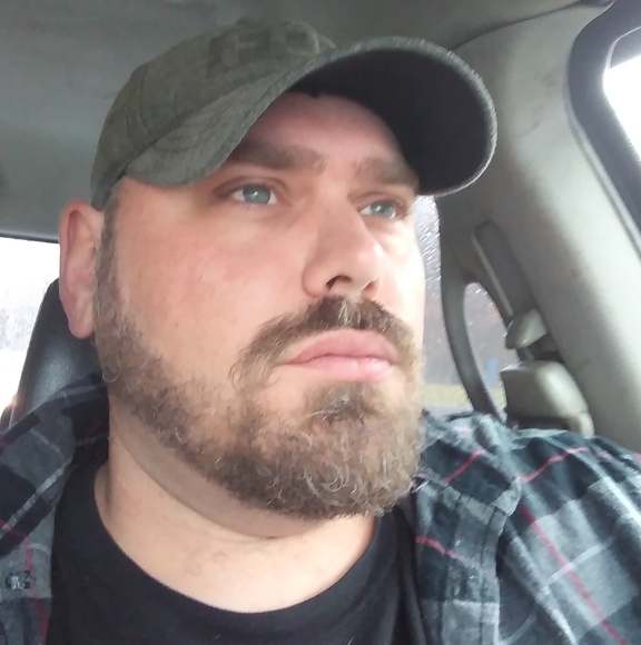 Profile Picture of Anthony Kosela (@kosela) on Poshmark
