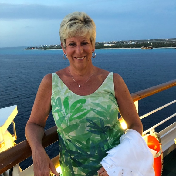 Profile Picture of Kim Vande vusse (@kimvande) on Poshmark