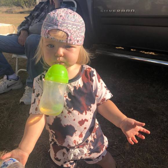 Alice Mendiola-stienkemeyer - Poshmark Profile Picture of Alice Mendiola-stienkemeyer (@stienkemeye) on Poshmark