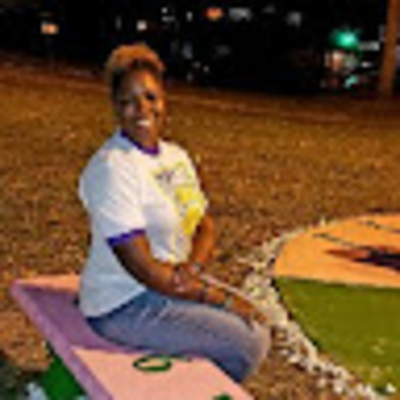 Profile Picture of Alesha Reliford (@goody018) on Poshmark