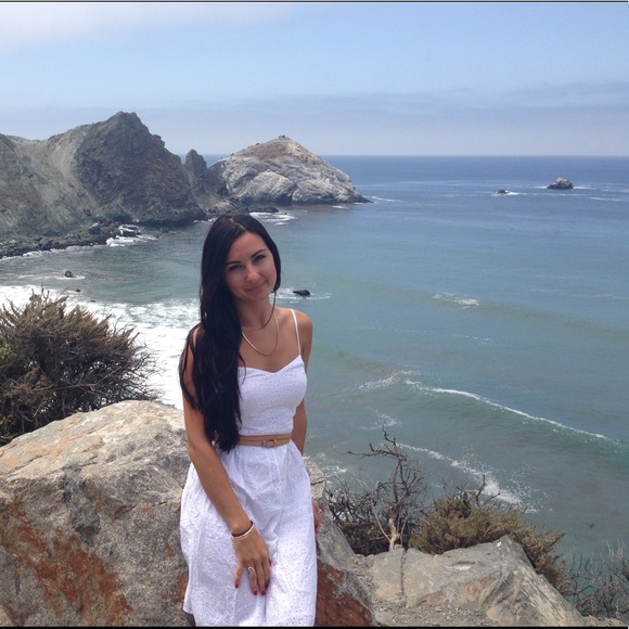 Profile Picture of Olesia Kozlova (@lesenush) on Poshmark