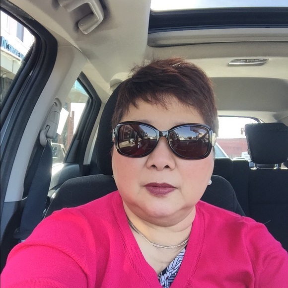 Profile Picture of Shirley Plaza (@aldyshir) on Poshmark