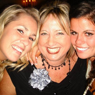 Profile Picture of Rachel Riggs Short (@RockinRachXO) on Twitter