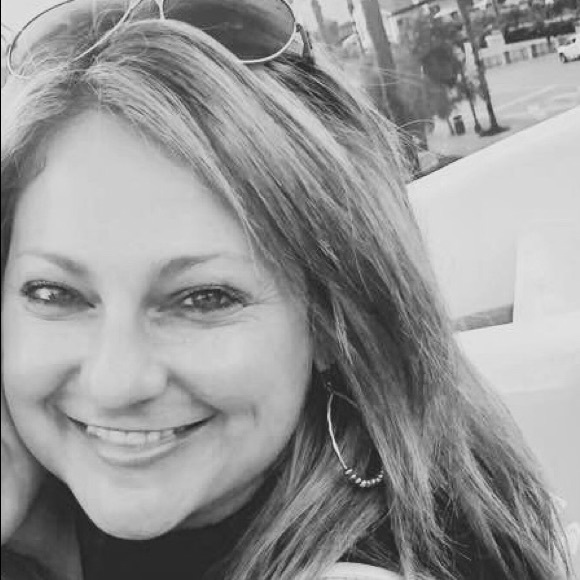 Profile Picture of Jessica Solomon (@jsolomon5) on Poshmark