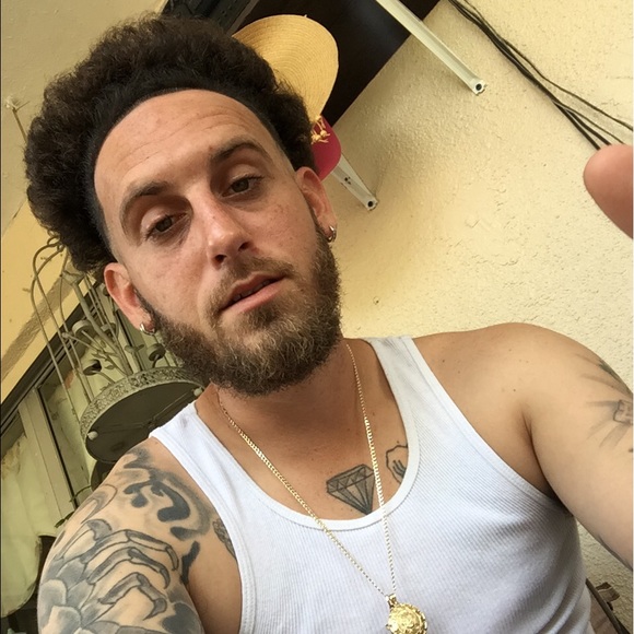 Profile Picture of Daniel Deconza (@whiteboy1121) on Poshmark
