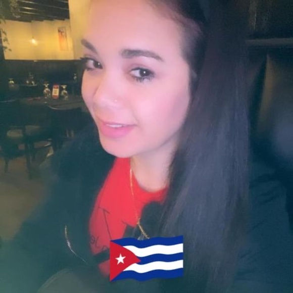 Profile Picture of Jany Ochoa bergondo (@janymelany25) on Poshmark