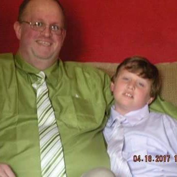 Profile Picture of Jeffrey Almond (@Thealmondhouse) on Twitter