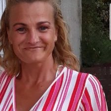 Profile Picture of Claire Renshaw (@ClaireRenshaw4) on Twitter