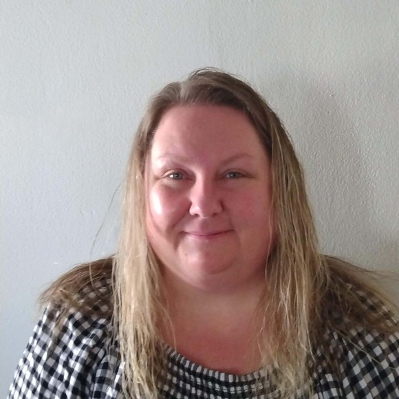 Profile Picture of Nicolette Thomas (@nicirthomas75) on Poshmark