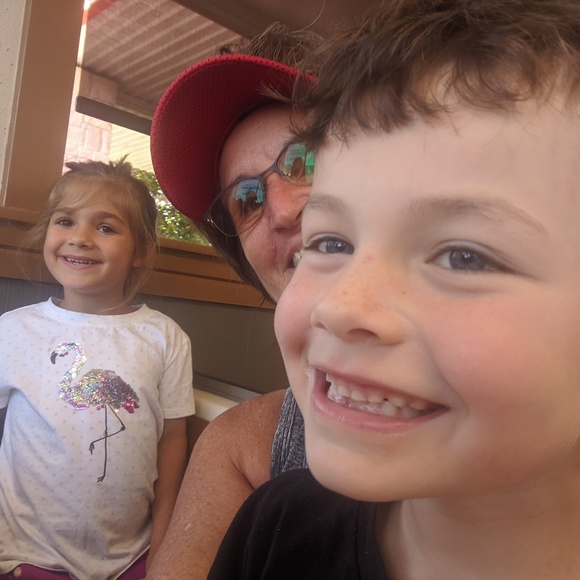 Profile Picture of Terrie Wright (@tw5117) on Poshmark