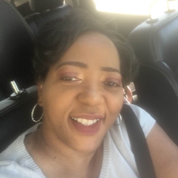 Profile Picture of Tonya Herring (@thehnicis39) on Poshmark