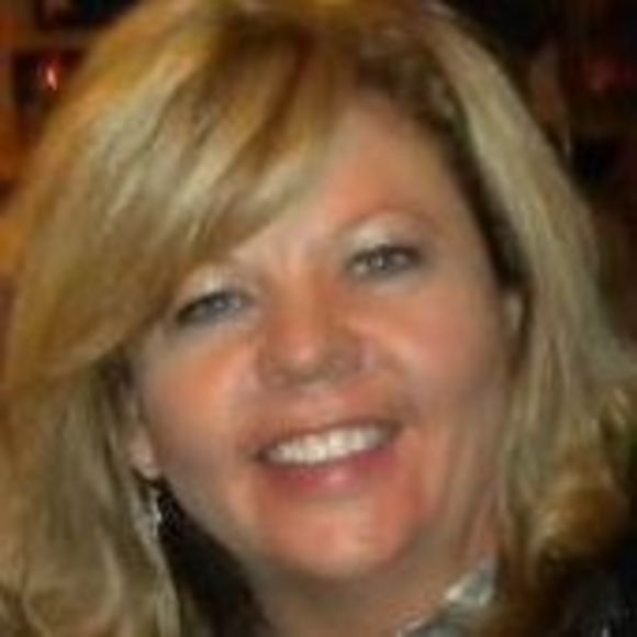Profile Picture of Sandra Case (@legalmom02) on Poshmark