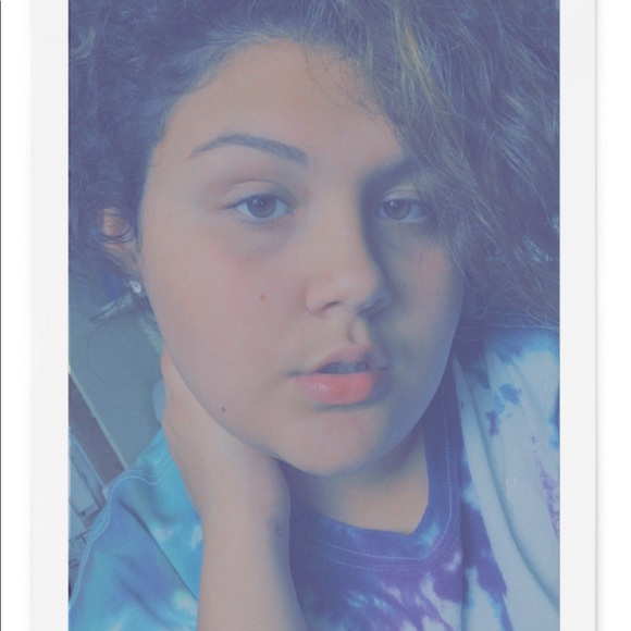 Profile Picture of Sarah Michala (@sarahmichala) on Poshmark