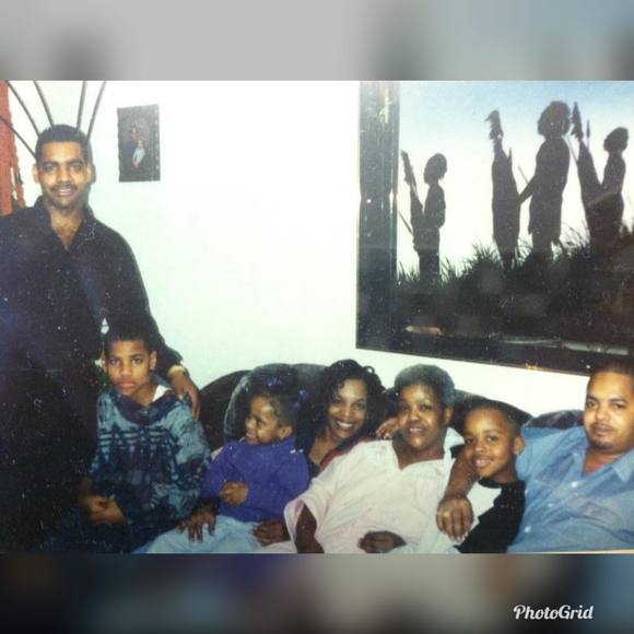 Profile Picture of Carla Foster (@carlafoster728) on Poshmark