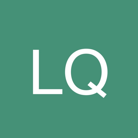 Profile Picture of Liz Quade (@equade1) on Poshmark