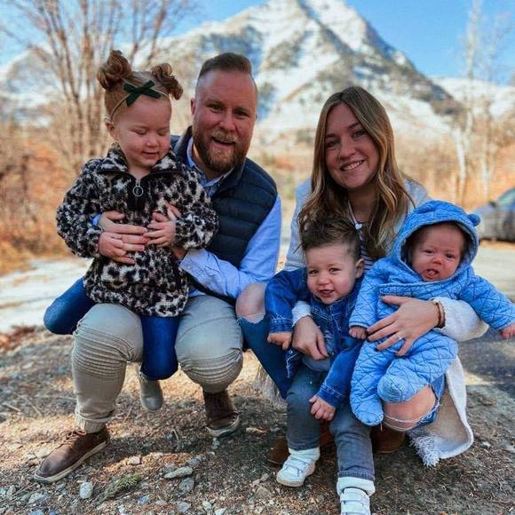 Profile Picture of Jenna Burrahm (@jennakb) on Poshmark