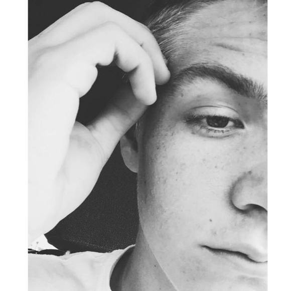 Profile Picture of Joey James (@kingj2190) on Poshmark