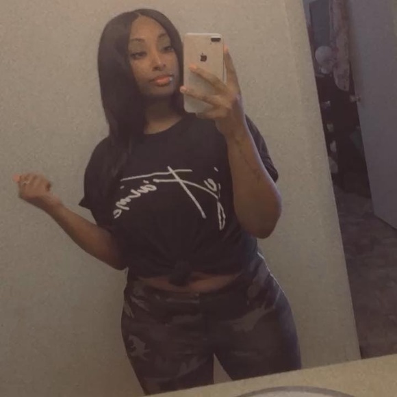 Profile Picture of Chasidy Bush (@chasidybush) on Poshmark