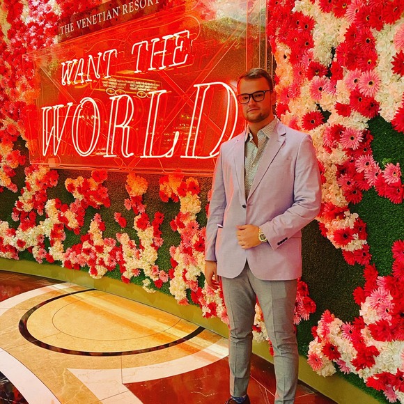 Profile Picture of Max Kisic (@maxkisic) on Poshmark