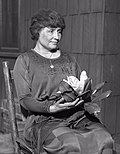 Profile Picture of Helen Keller Dayon Wikipedia