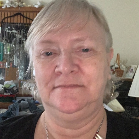 Profile Picture of Charlene Wolfe-odom (@charleneodom53) on Poshmark
