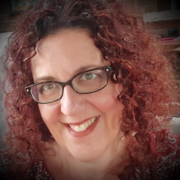 Profile Picture of Tina Devlin (@bigred2021) on Poshmark