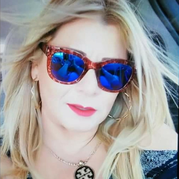 Profile Picture of Claudia Pichardo (@gueracpg) on Poshmark