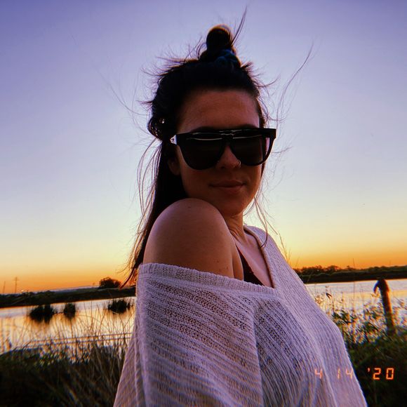 Profile Picture of Alyssa Calder (@calderalyssa) on Poshmark