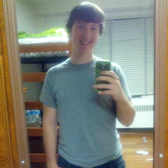 Profile Picture of Eric Blohm (@eblohm93) on Poshmark