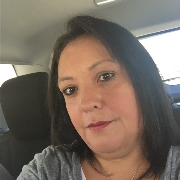 Profile Picture of Maria Fitzpatrickp (@lizziebug1) on Poshmark
