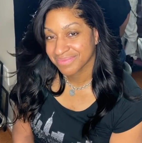 Profile Picture of Tisha Huffman (@mrshuff30) on Poshmark