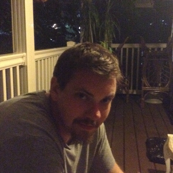 Profile Picture of Ryan Schorle (@nary311) on Poshmark