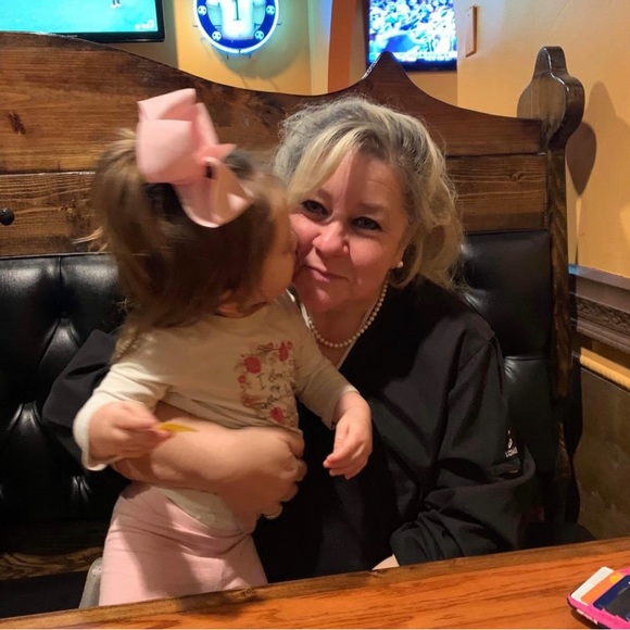 Profile Picture of Kimberly Fain (@kmcafee1972) on Poshmark