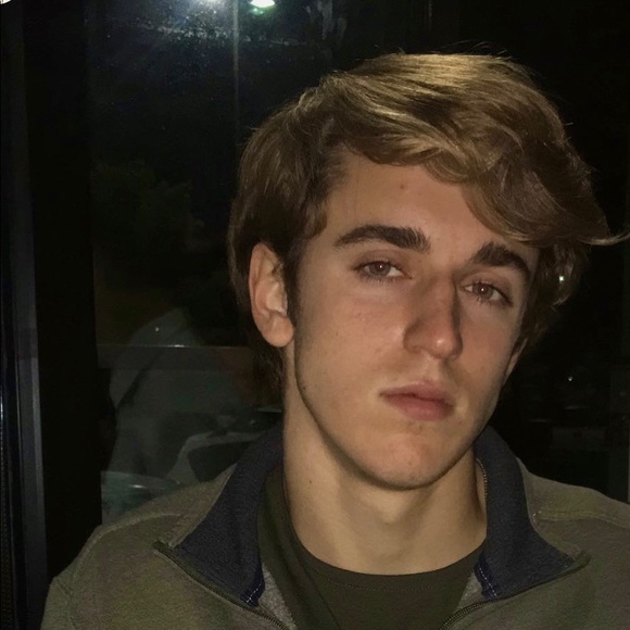 Profile Picture of Cody Poskin (@codyposkin) on Poshmark