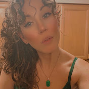 Profile Picture of Danielle Poole (@daniellempoole) on Youtube