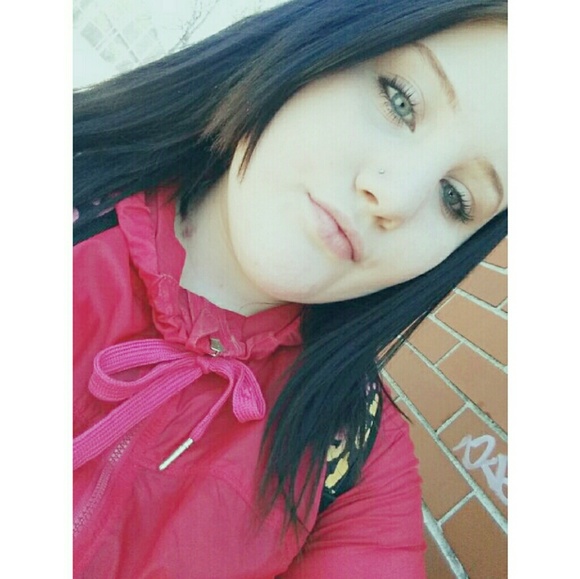 Profile Picture of Rebecka Majkowski (@becka02a) on Poshmark