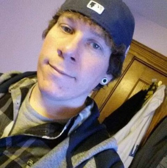 Profile Picture of Mark Hermanns (@markhermanns) on Poshmark