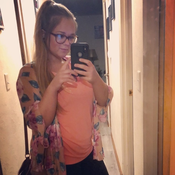 Profile Picture of Kaitlyn Pearson (@lilkitkate) on Poshmark
