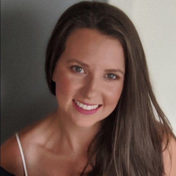 Profile Picture of Katelyn Cross (@katelyncross88) on Poshmark