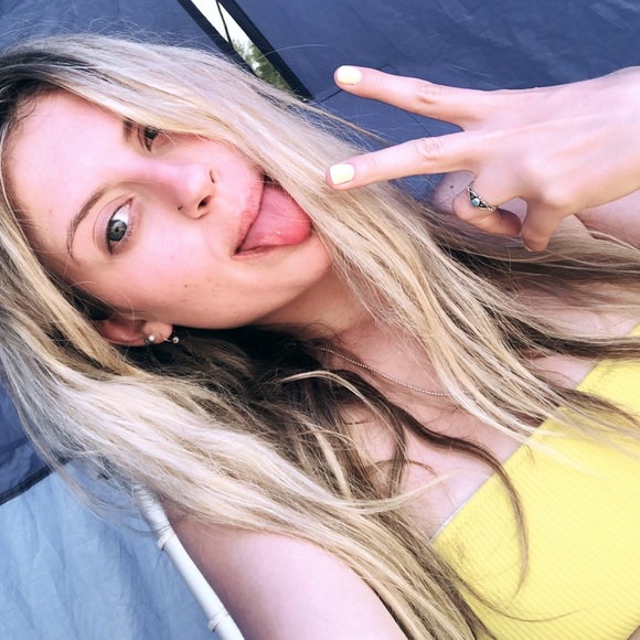 Profile Picture of Juliette Hoepker (@juliettehoepker) on Poshmark