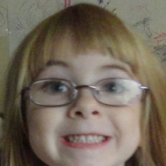 Profile Picture of Amy Yount (@amyyount81) on Poshmark