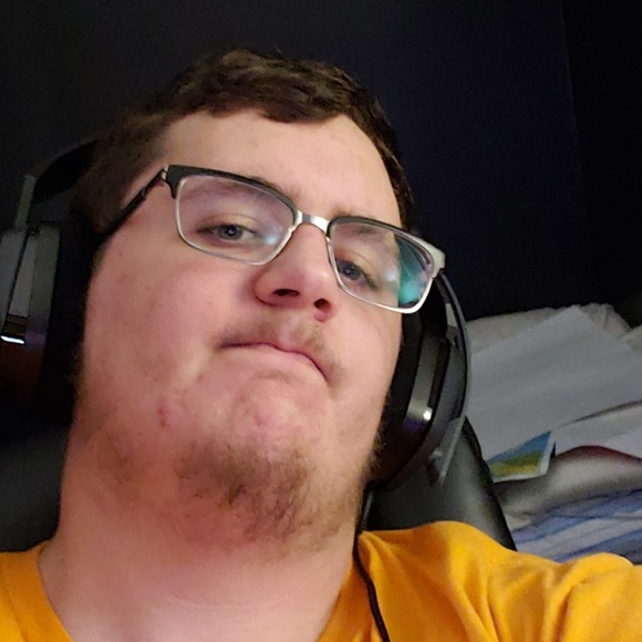 Profile Picture of David Rose (@mrdirb) on Poshmark