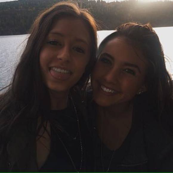 Profile Picture of Bayli Sieverding (@bayli_siever) on Poshmark